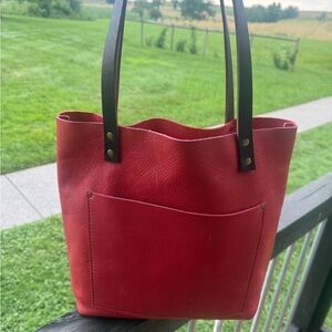 Portland Leather SUGAR medium classic tote. BNNU